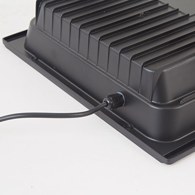 100W LED Solar Flood Light For Outdoor 